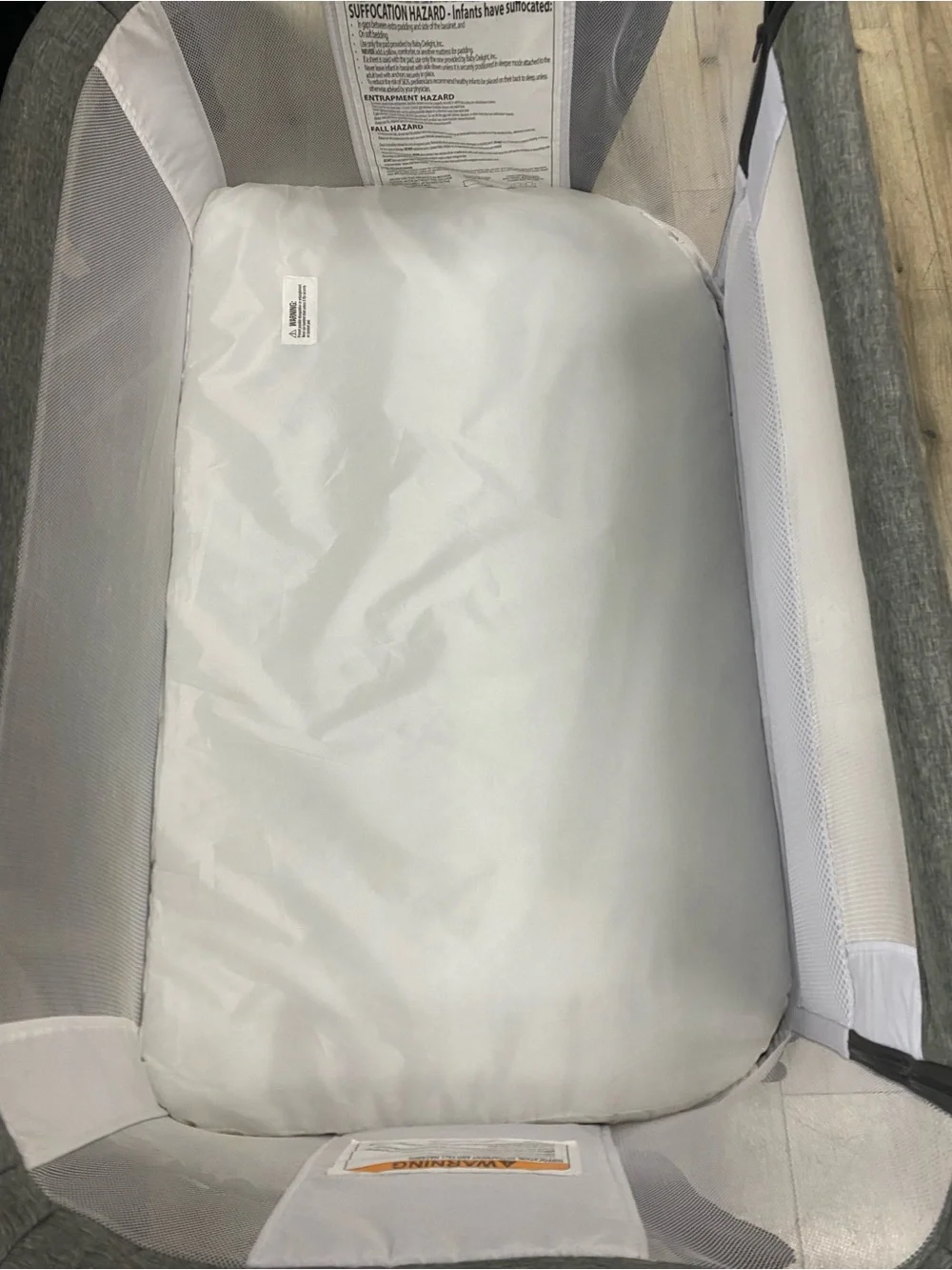 Baby Delight Beside Me Dreamer Bassinet & Bedside Sleeper